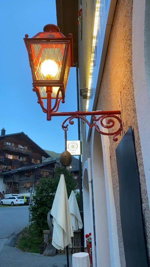 Gasthaus Edelweiss Langwies Exterior photo